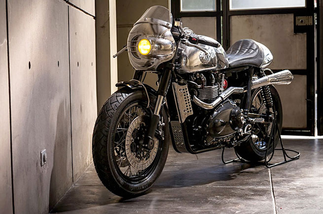 Triumph Thruxton превратился в Streampunk Racer