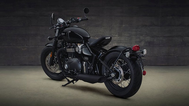 Triumph Bonneville Bobber Black